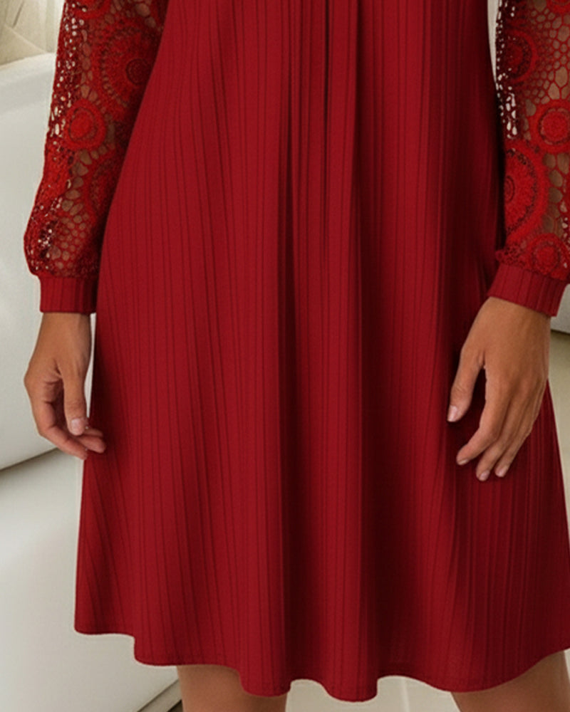 Amber | Lace V-Neck Dress