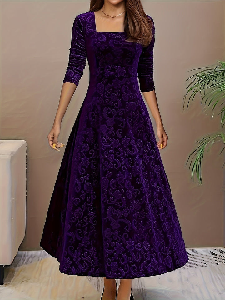 Clarissa | Elegant Velvet Dress